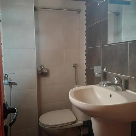 и анхиало 게스트하우스