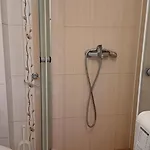 и анхиало بوموري