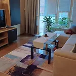 и анхиало بيت ضيافة 3*