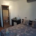 и анхиало بيت ضيافة 3*