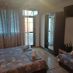 بيت ضيافة и анхиало بوموري