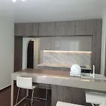 بيت ضيافة и анхиало
