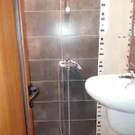 بيت ضيافة и анхиало