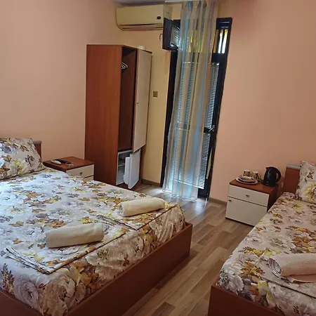 и анхиало Гостевой дом