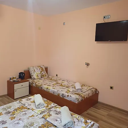 Апартаменти И Стаи Анхиало Guest house *