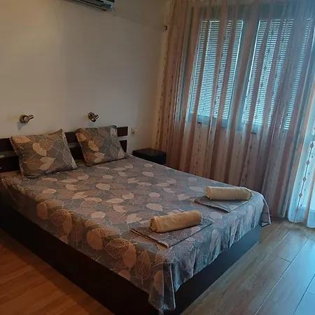 Апартаменти И Стаи Анхиало *