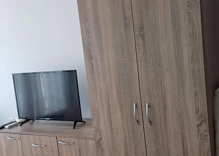 и анхиало Гостевой дом