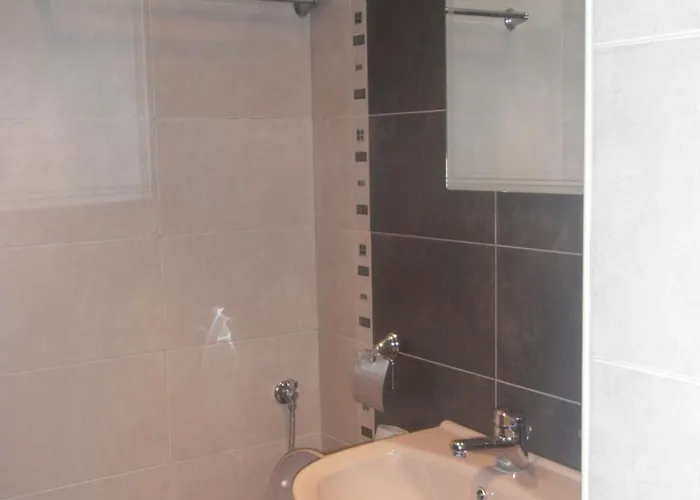 Гостевой дом и анхиало *