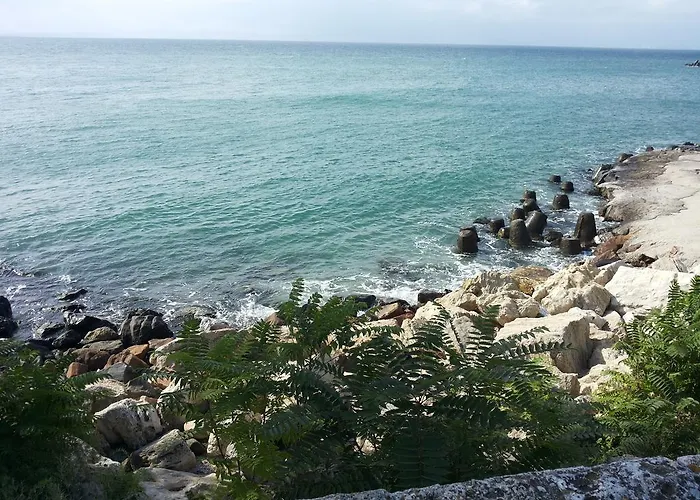 بيت ضيافة и анхиало