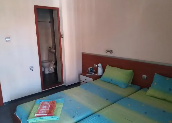 и анхиало Гостевой дом *